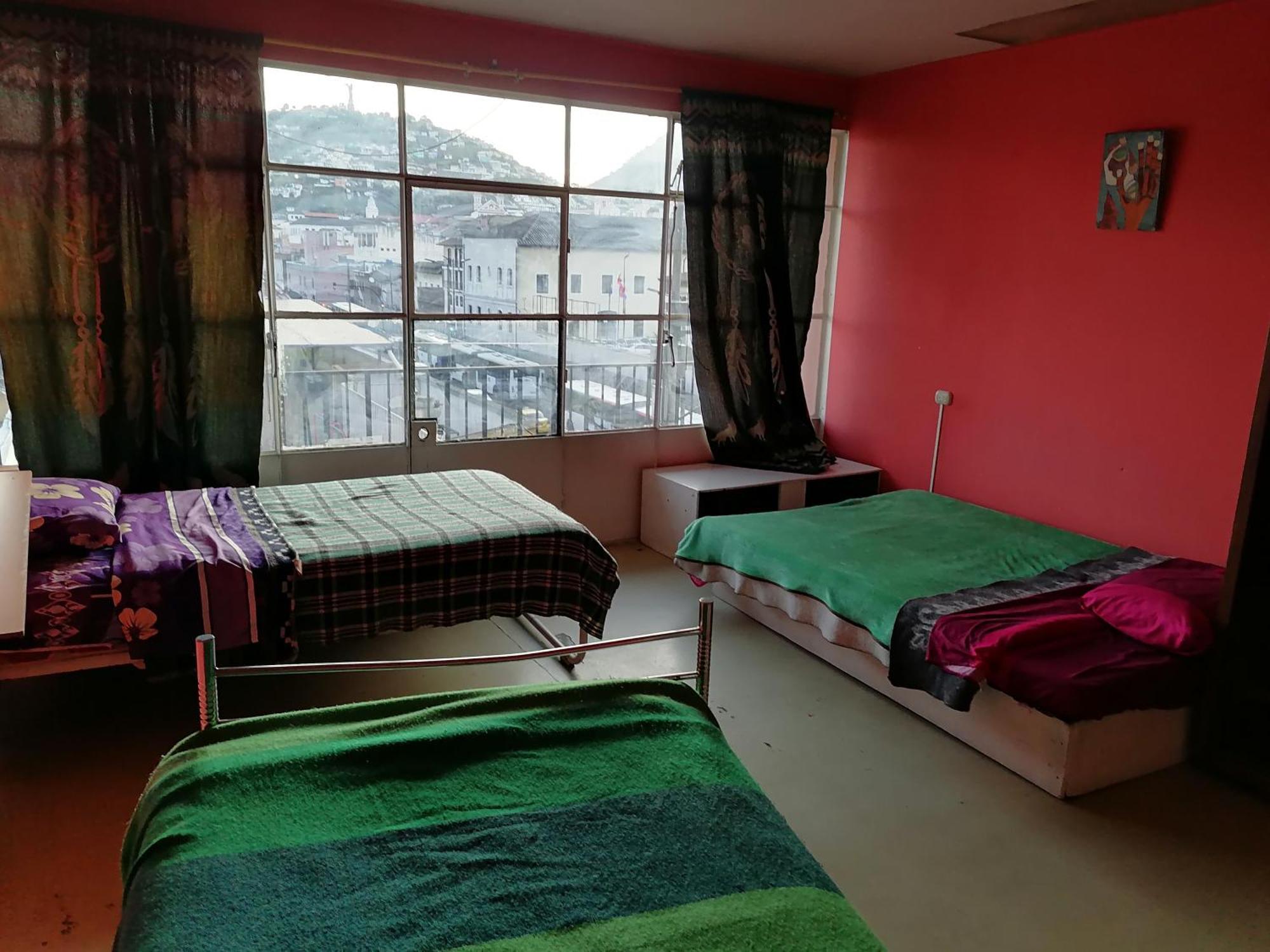 Latinos Brothers House Quito Chambre photo