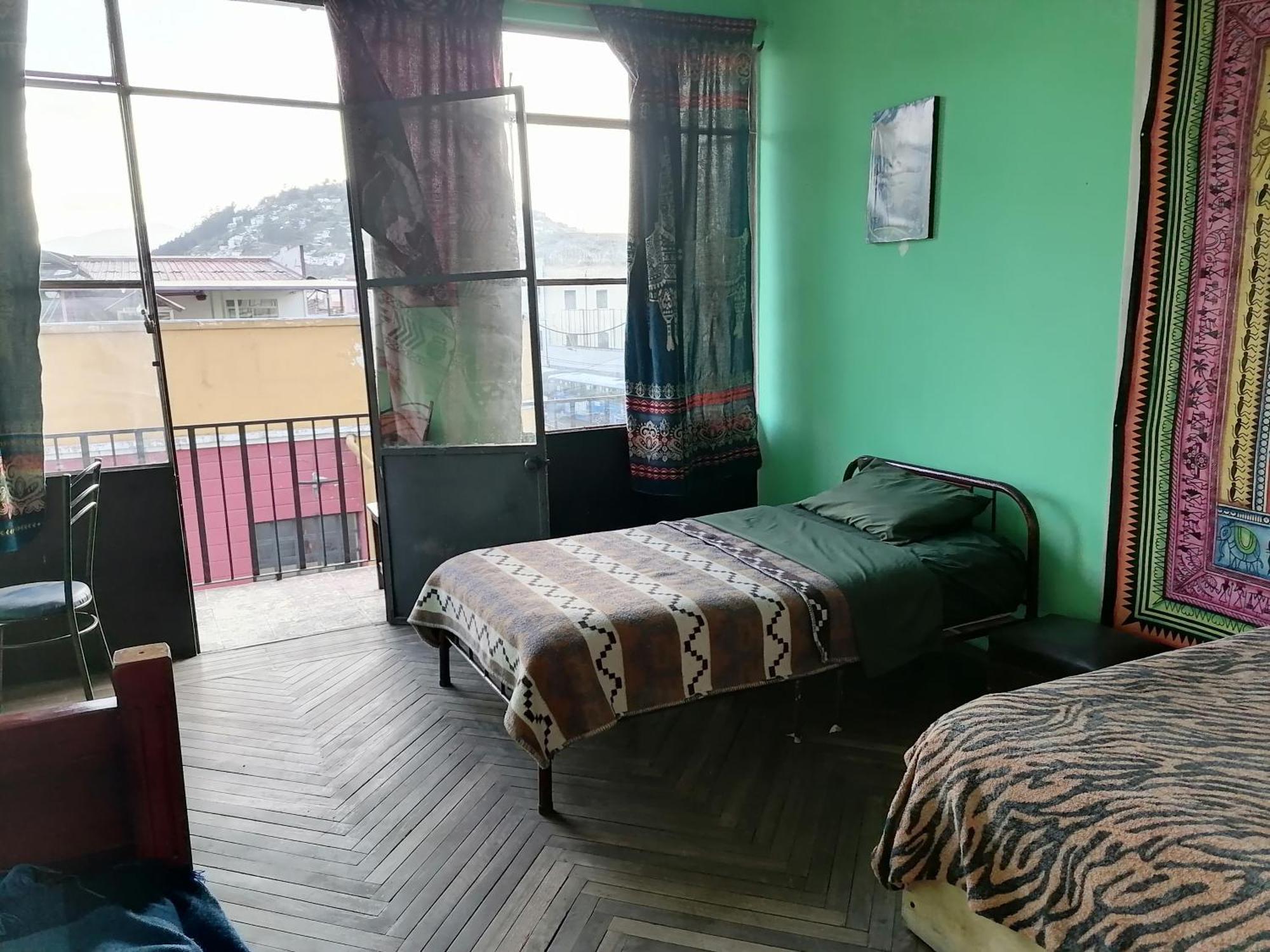 Latinos Brothers House Quito Chambre photo